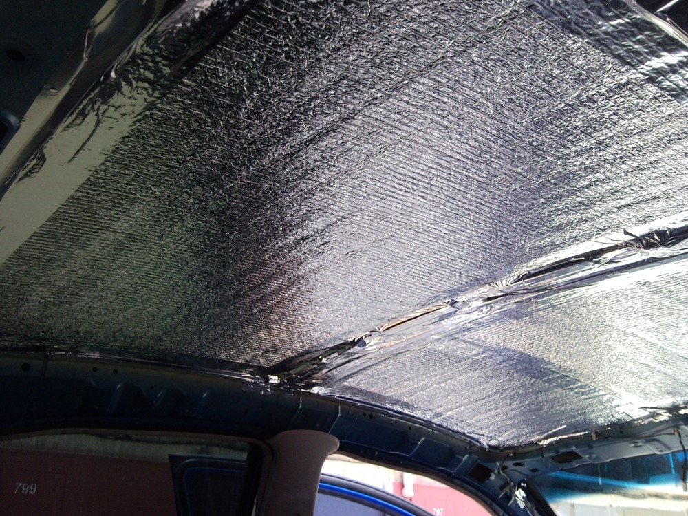 утеплитель потолок  для авто машины автомобиля теплоизоляция звукоизоляция 4 мм 