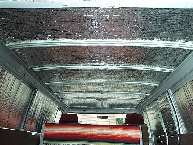 утеплитель потолок  для авто машины автомобиля теплоизоляция звукоизоляция 4 мм 